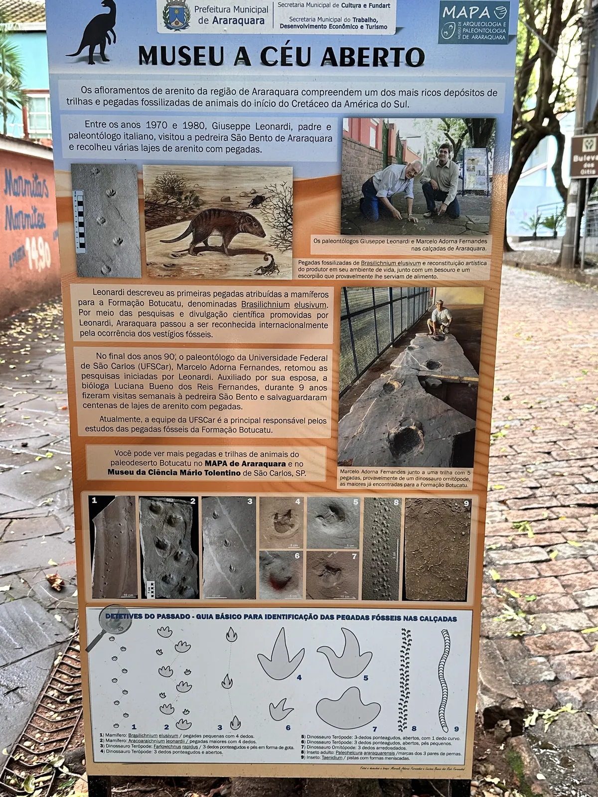 The second placard talking about the fossilized footprints.