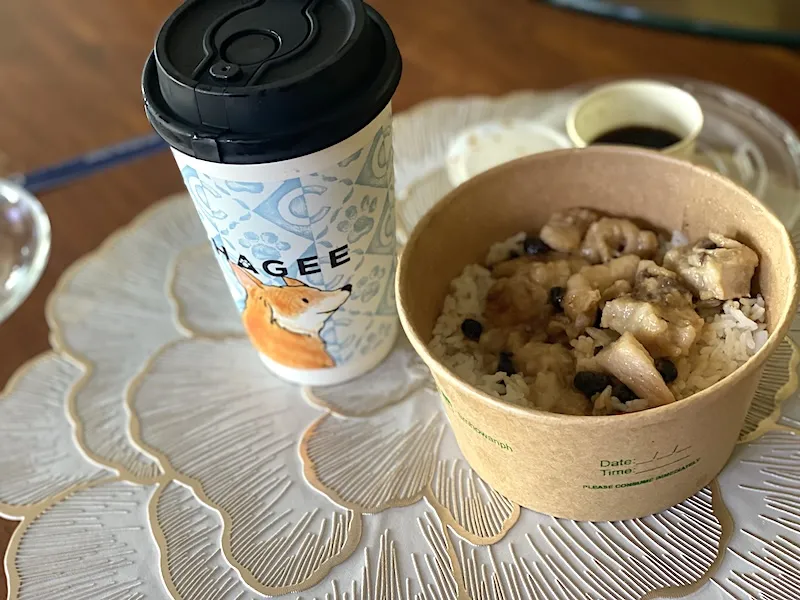 Tim Ho Wan spare ribs rice and Chagee dahongpao milk tea